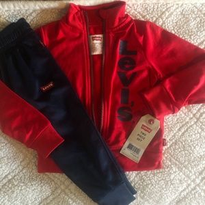 New with tags 2 piece new with tags Levi’s set 2T